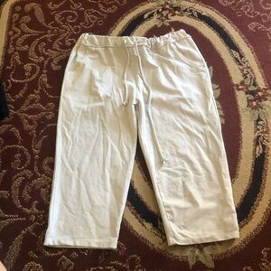 Pistache woman’s off white crop pants XL- made in Italy - made for comfort.